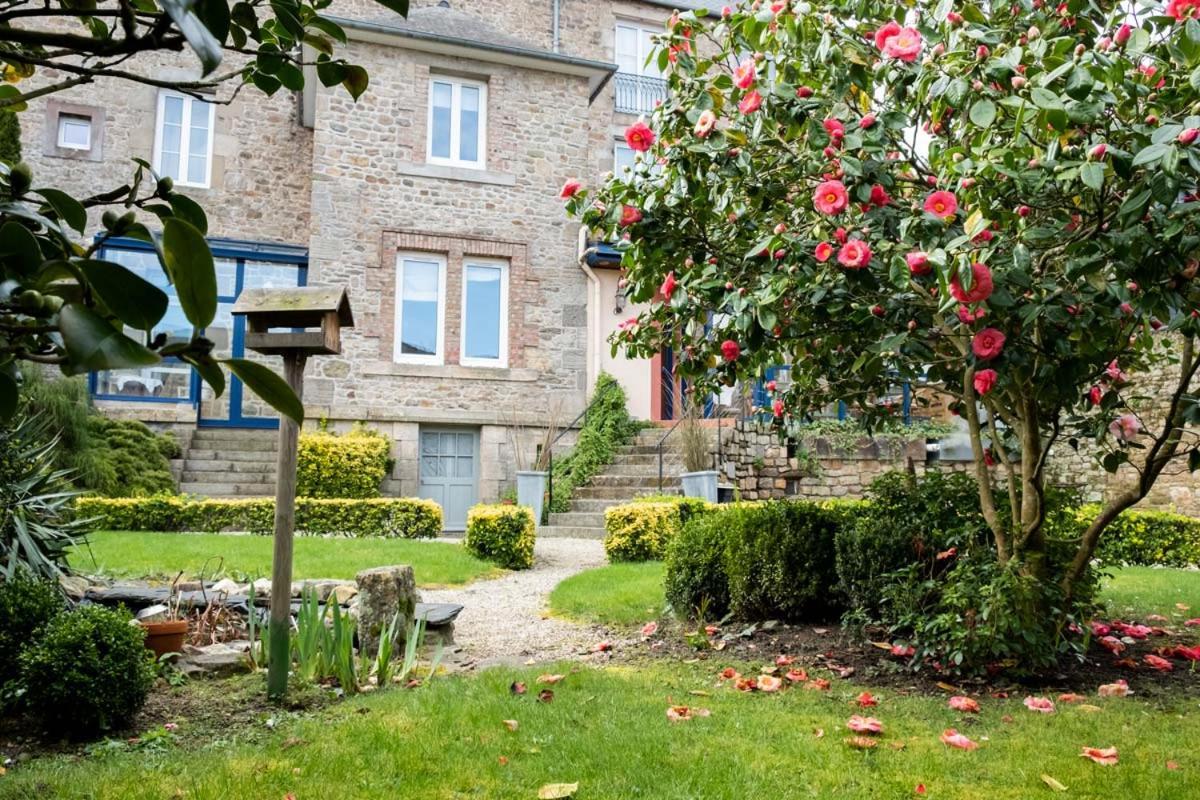 La Demeure Hotel Guingamp Exterior photo