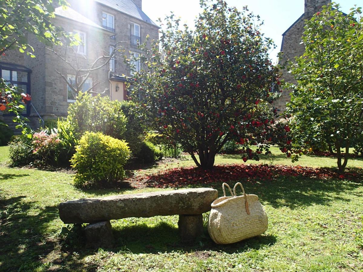 La Demeure Hotel Guingamp Exterior photo