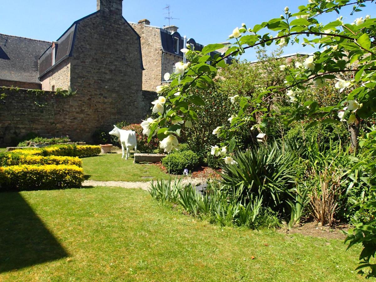 La Demeure Hotel Guingamp Exterior photo